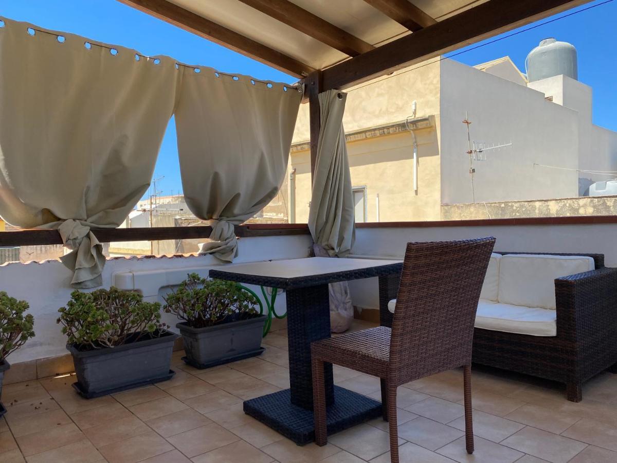 Mansarda Con Terrazzo Apartment Trapani Exterior photo